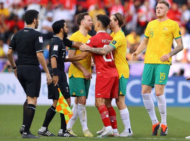 Siêu máy tính dự đoán Indonesia vs Australia, 19h00 ngày 10/9